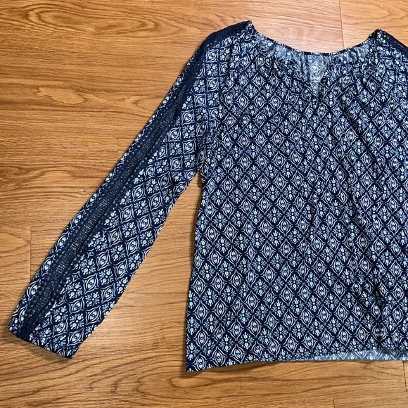 Blue Patterned Women's Top - Picture 2 of 7
